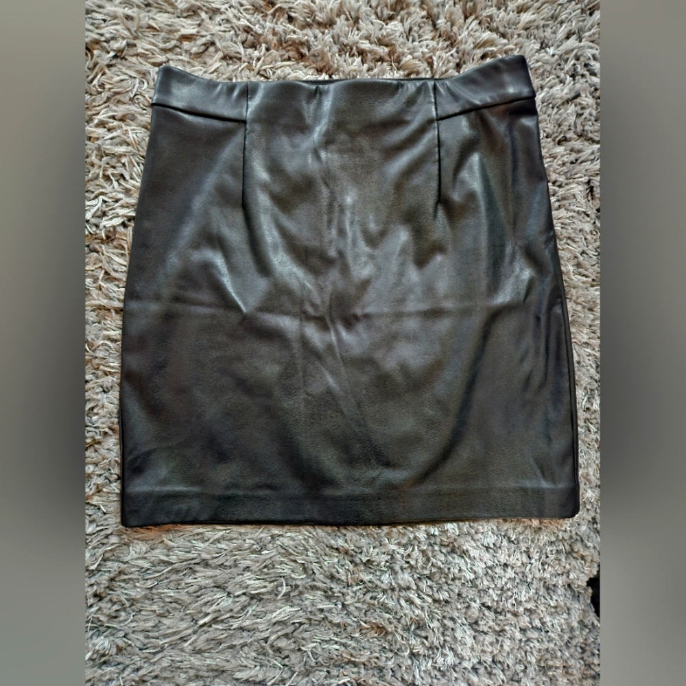 Dynamite pleather skirt